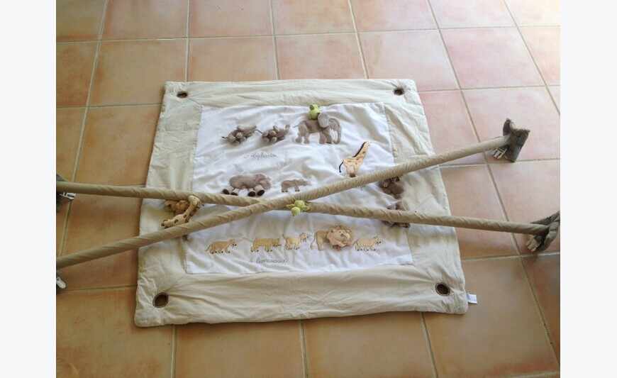 Tour de lit + gigoteuse + tapis d'éveil Jacadi