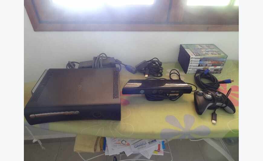 Xbox 360 + Kinect avec adaptateur + jeux kinect