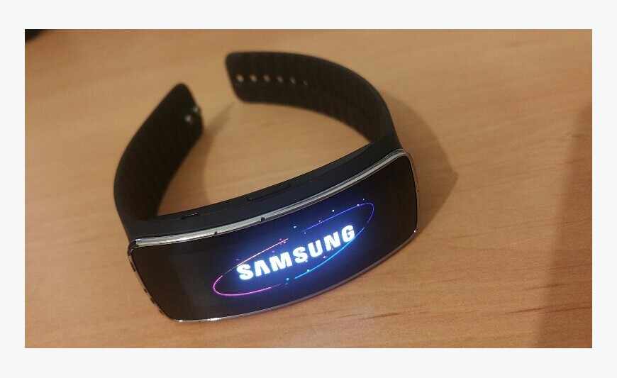 montre samsung gear fit