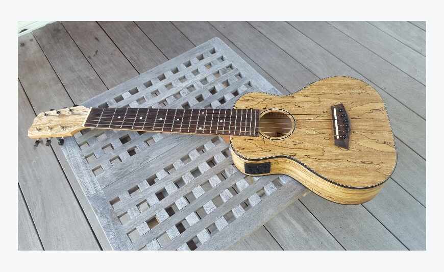Electro-acoustic Hawaiian Ukulele 6 cordes neuve