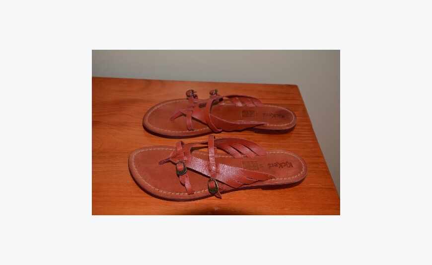 Sandales marque KICKERS Delight NEUVES en 41