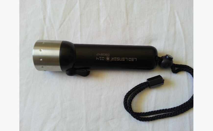 Buceo lámpara LED LENSER de nuevo y original
