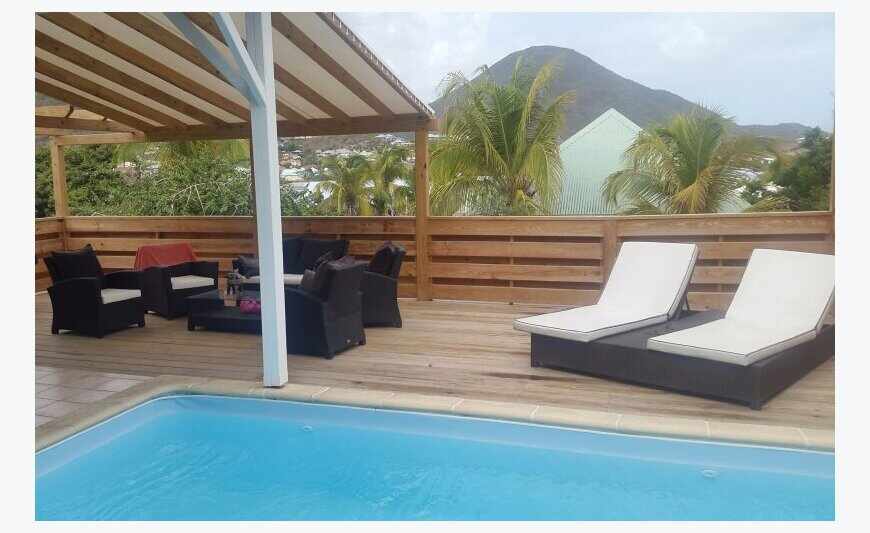 Pretty villa with independent bungalow