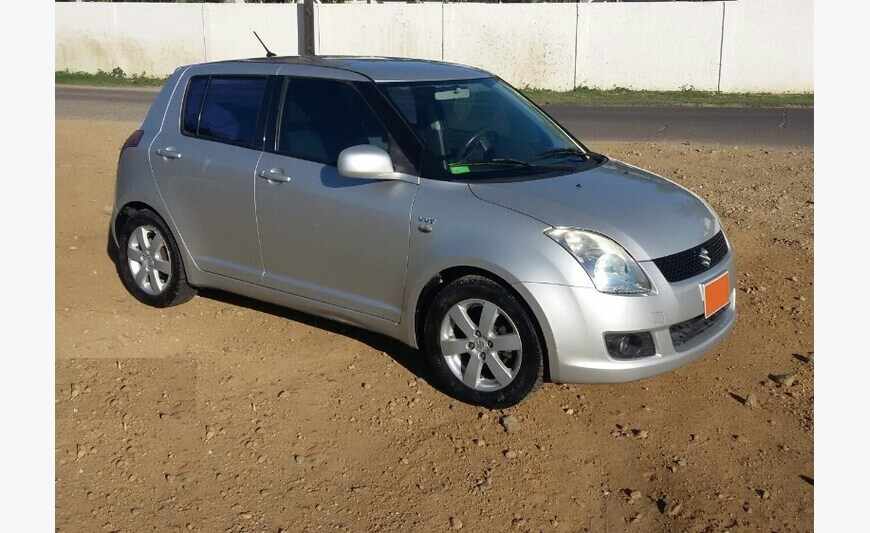 suzuki swift "silver"
