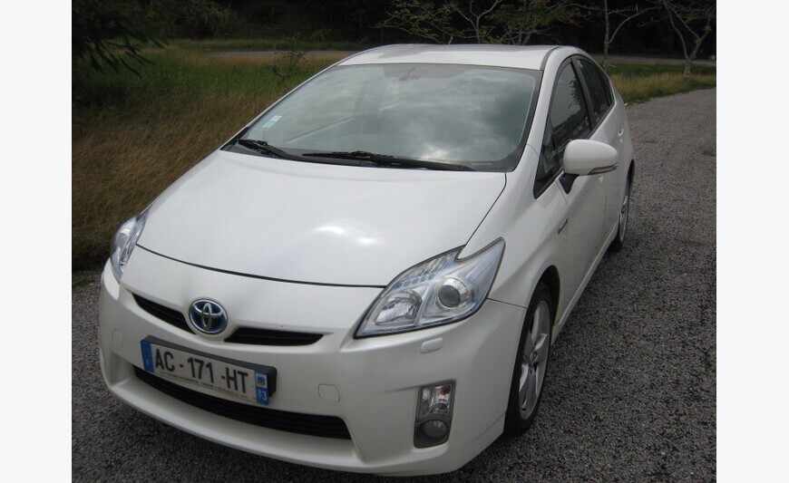 Toyota prius 3 lounge hybrid