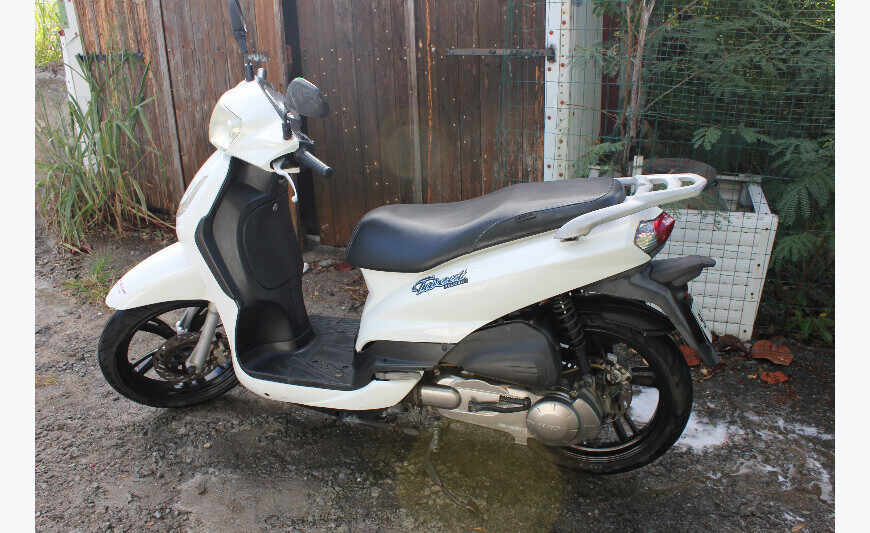Scooter 125 cm3