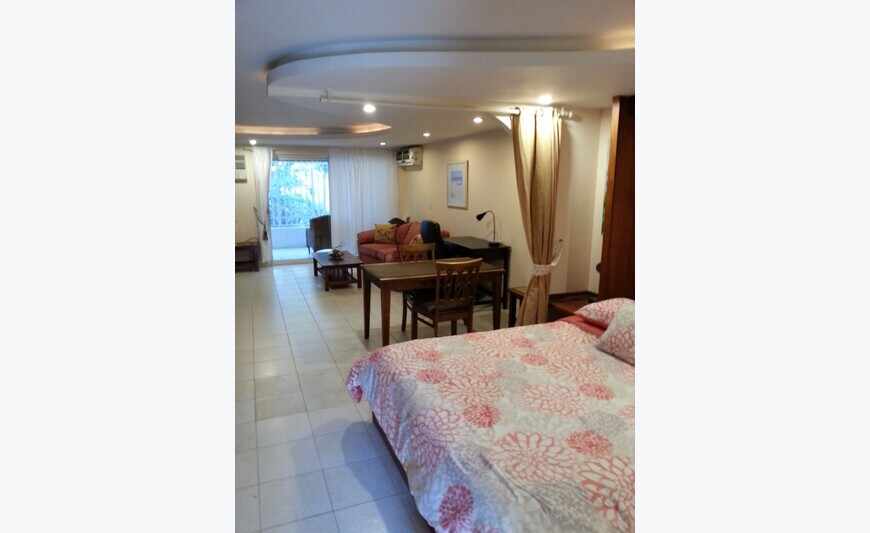 Studio for rent weekly/monthly