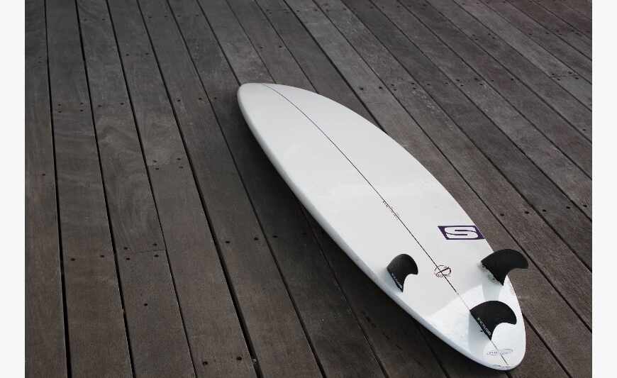 Planche de surf Simon Anderson Mollusc (TUFLITE)