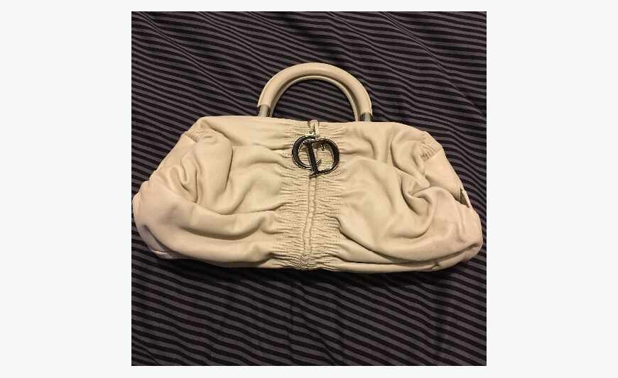 Sac DIOR Modèle Karerina cuir beige neuf