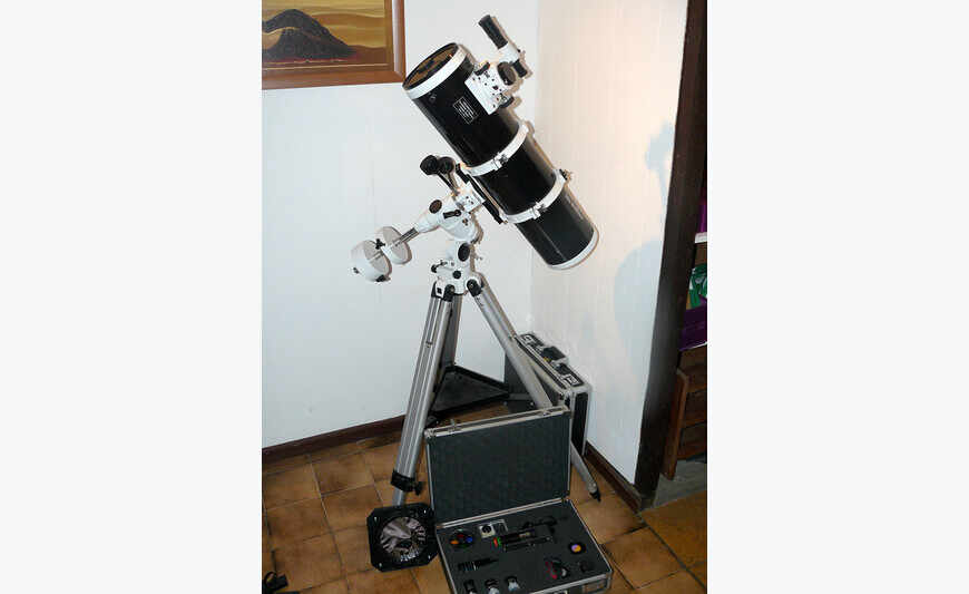 Téléscope Skywatcher 150/750 + accessoires complet