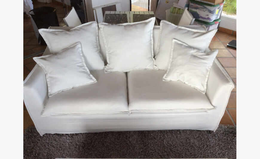 White Couch 180 cm x 90 cm x 80 cm