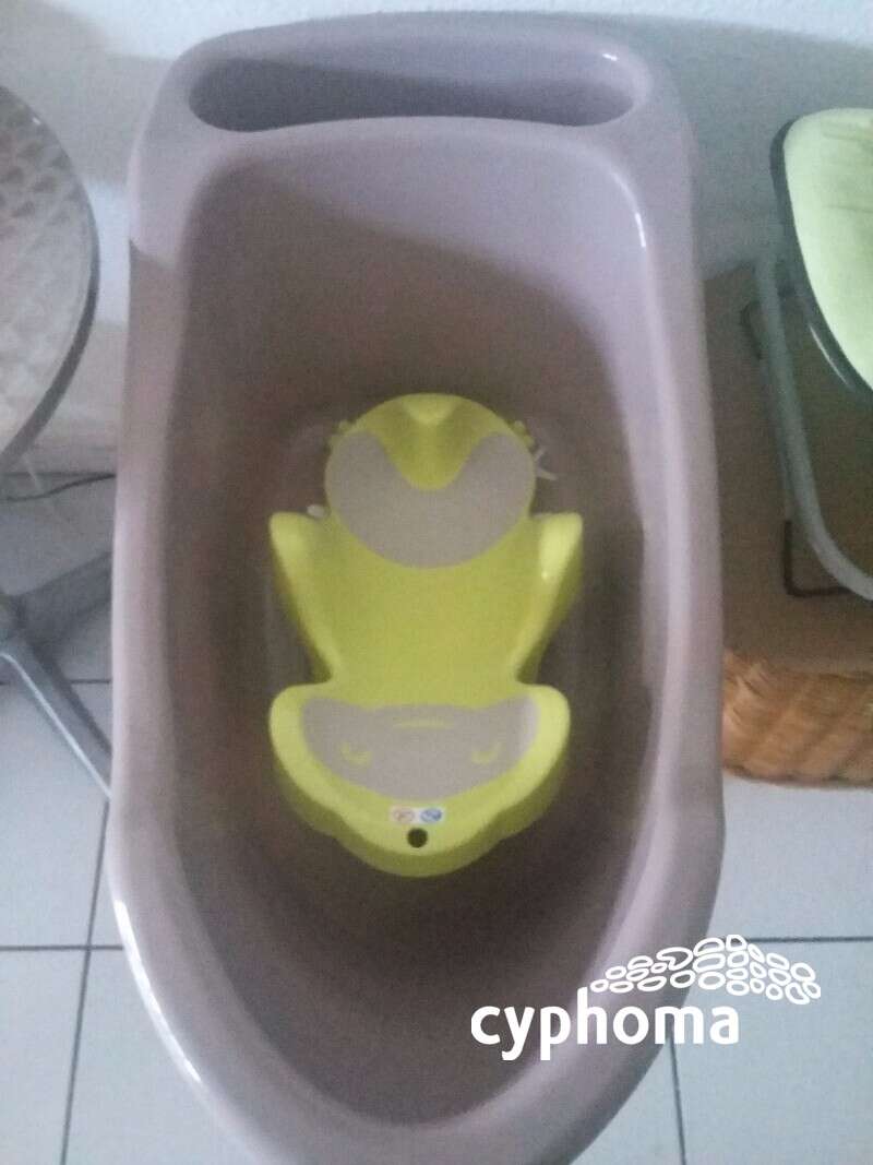 Bath + baby bath seat