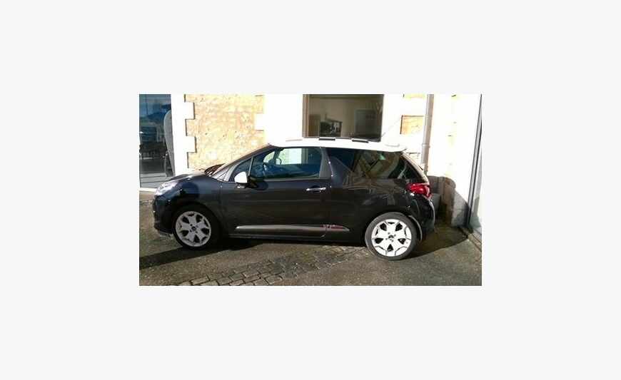 Citroen DS3 noir avec toit en damier