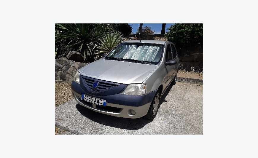 Dacia Logan grise