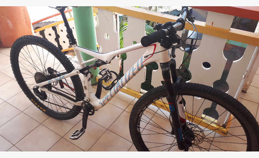 Specialized Epic comp 2015 Carbon MTB bike
