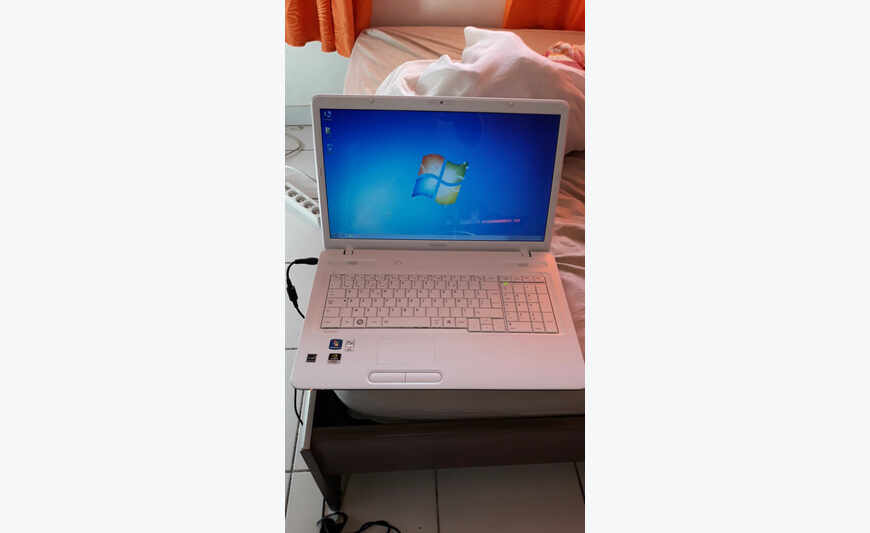pc portable toshiba satellite c670-134