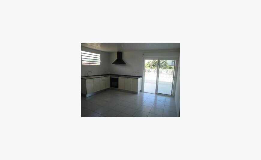 Appart T2 Rdc Montabo Cayenne 750Eur