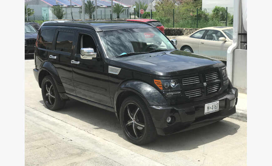 dodge nitro rt 4l 4x4