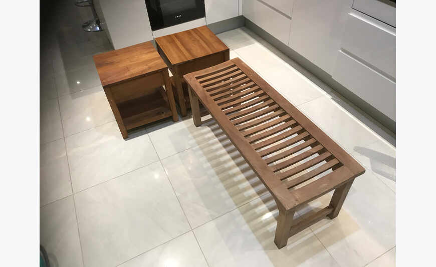 Meuble support valise + 4 tables de chevet
