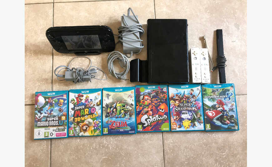 Consoles WII U and books