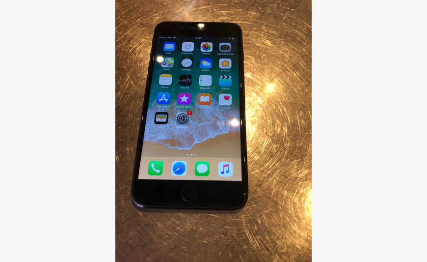 IPhone 7 P’us, 128GO noir brillant, très bon etat