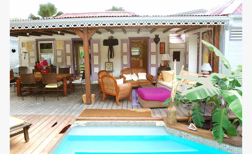 maison style créole avec piscine