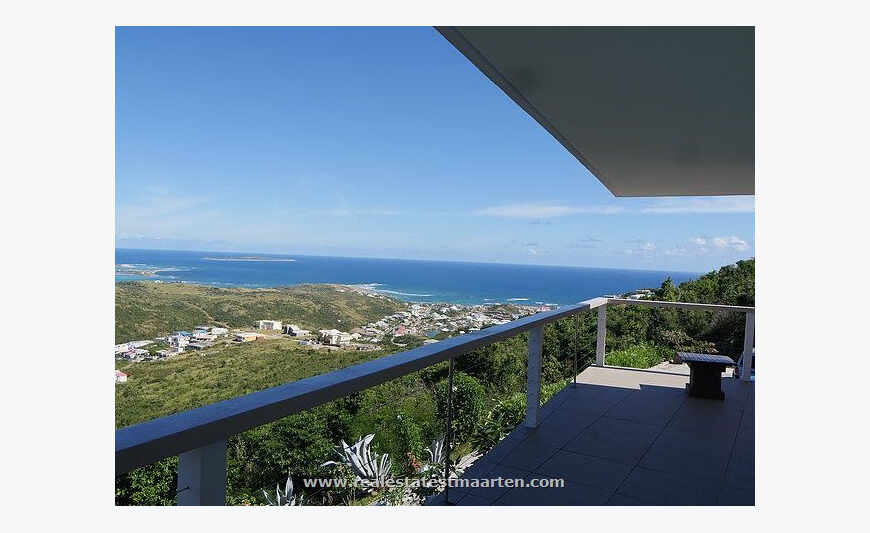Avista Luxury Home