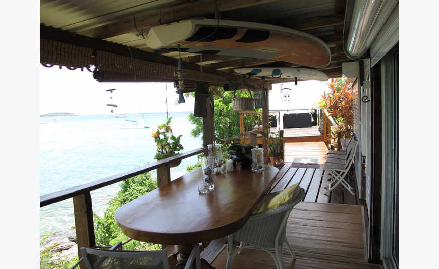 front de mer maison colibri marigot