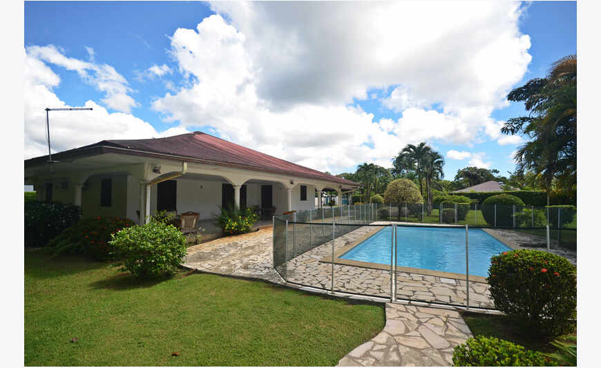 Matoury maison P4 de 200 m² - Terrain...