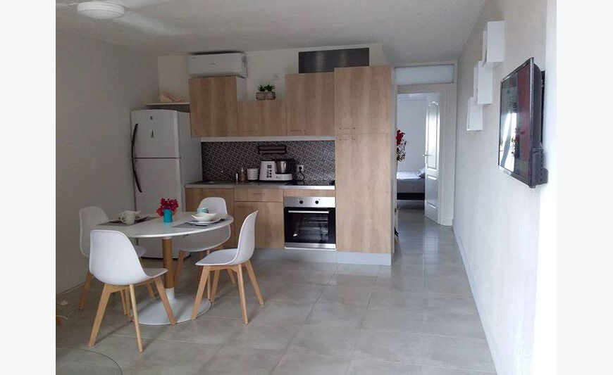 2 pieces renove furniture