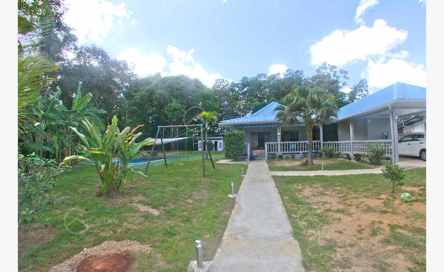Villa T5 individuelle avec piscine et spa