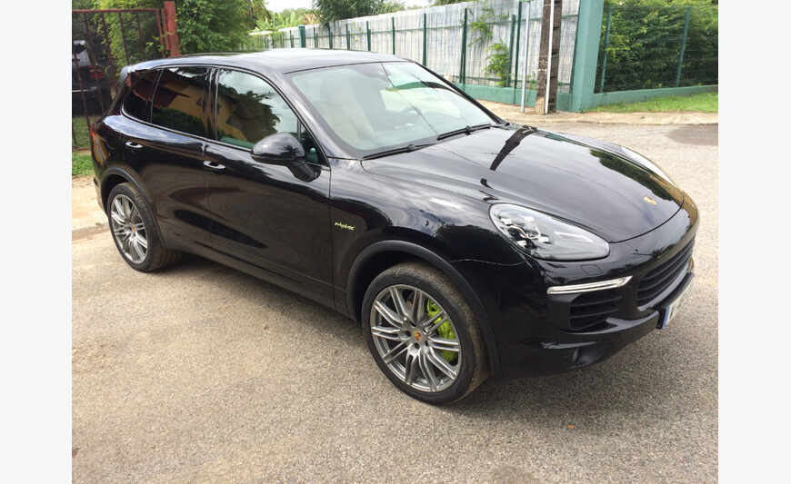 PORSCHE CAYENNE S HYBRIDE
