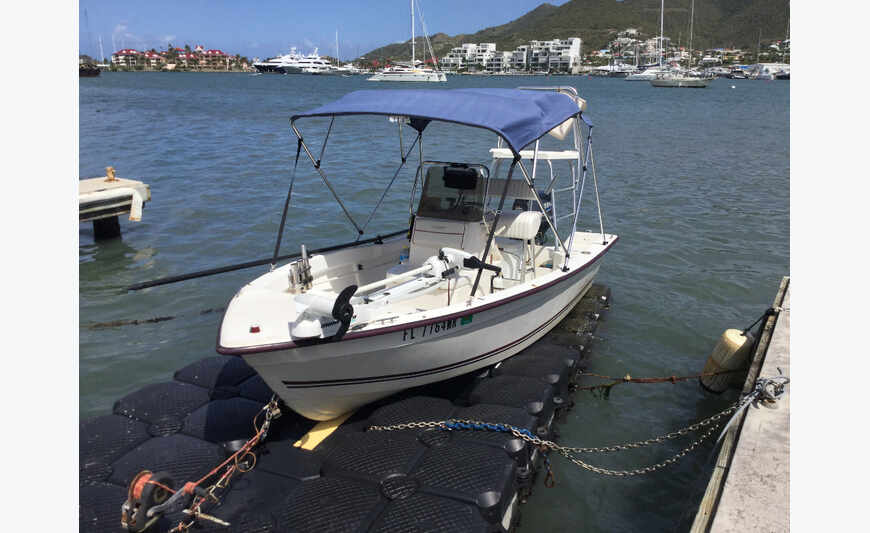 2004 Cape Craft 16 pieds Center Console bateau