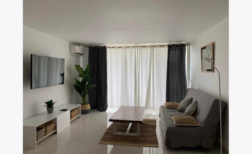 Very nice studio Mount Vernon remade to nine sea view