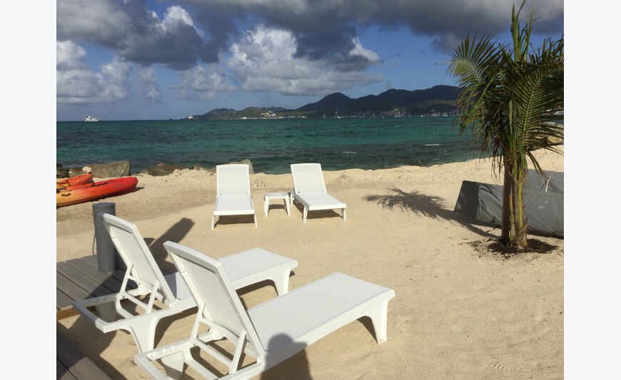 duplex 2 br beach condo fully renovated St. Martin