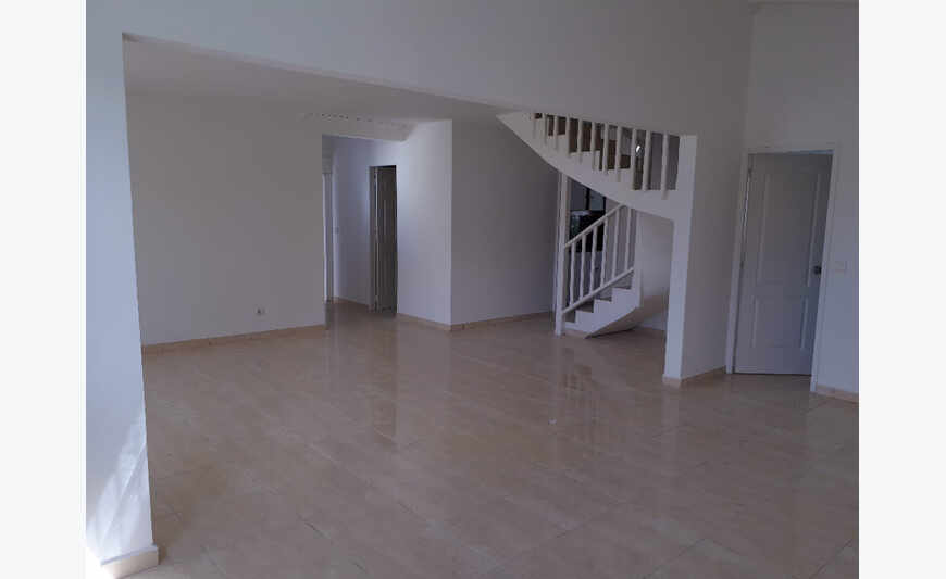 Spring Hills - Apt 4 bedrooms