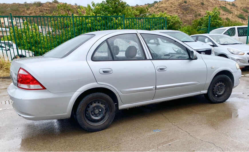 Nissan Almera