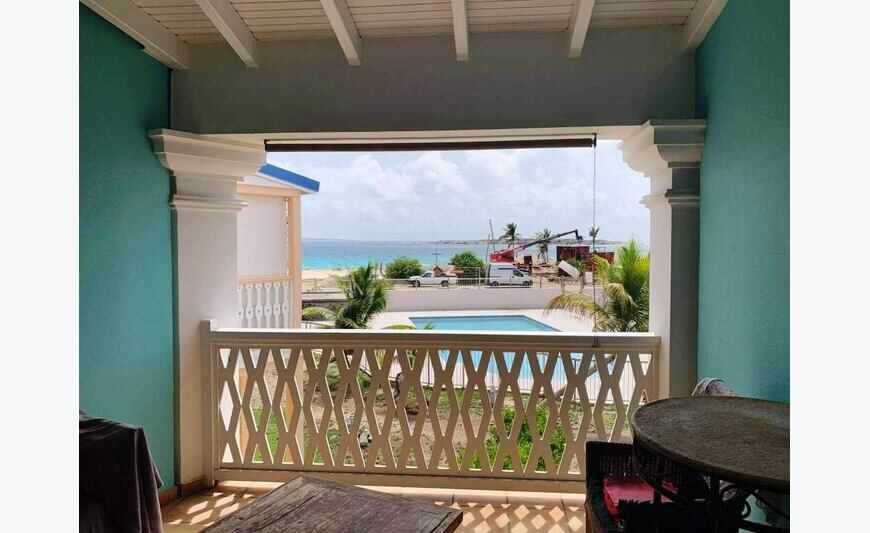 East Bay: T3 in sea view duplex