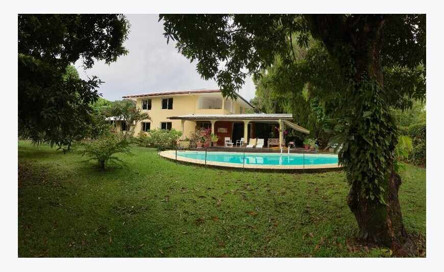 Grande villa proche de toutes les...