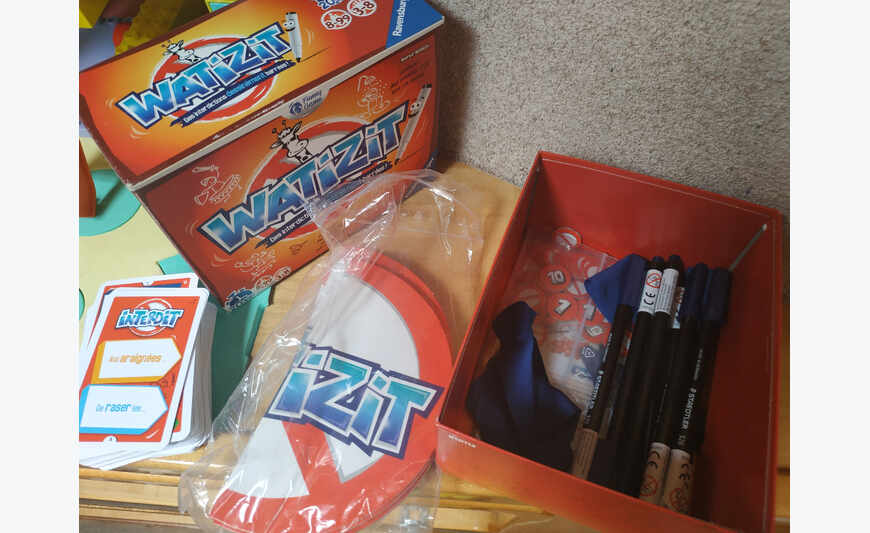 Petit jeu de société WATIZIT