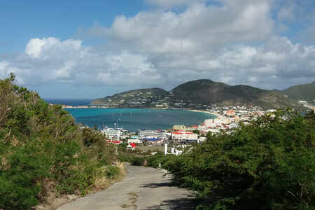 Terrain a batire sur les hauts de Philipsburg SXM