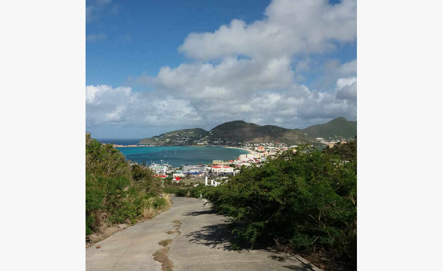 Terrain a batire sur les hauts de Philipsburg