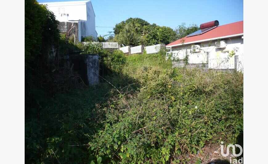 Terrain 300 m²