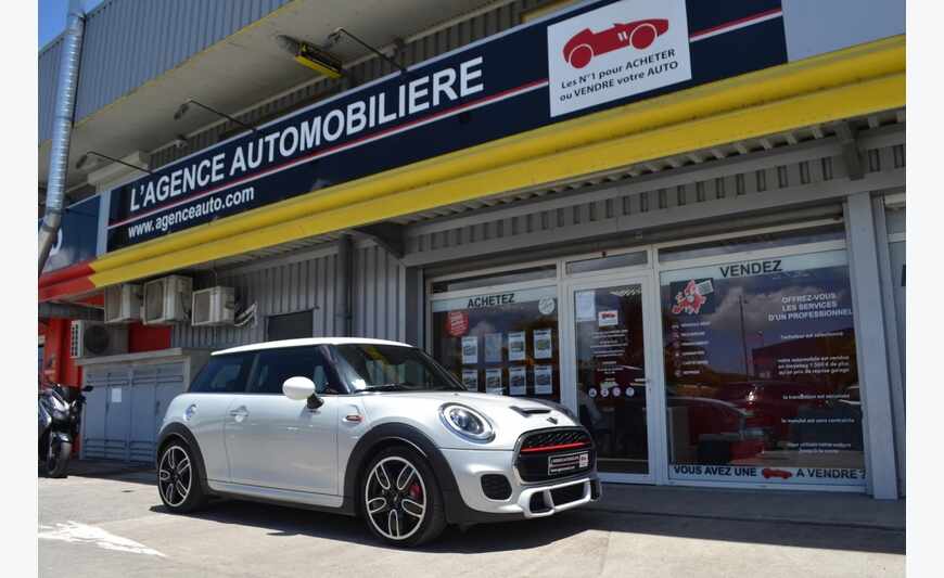 Mini Mini F56 231 ch John Cooper Works.
