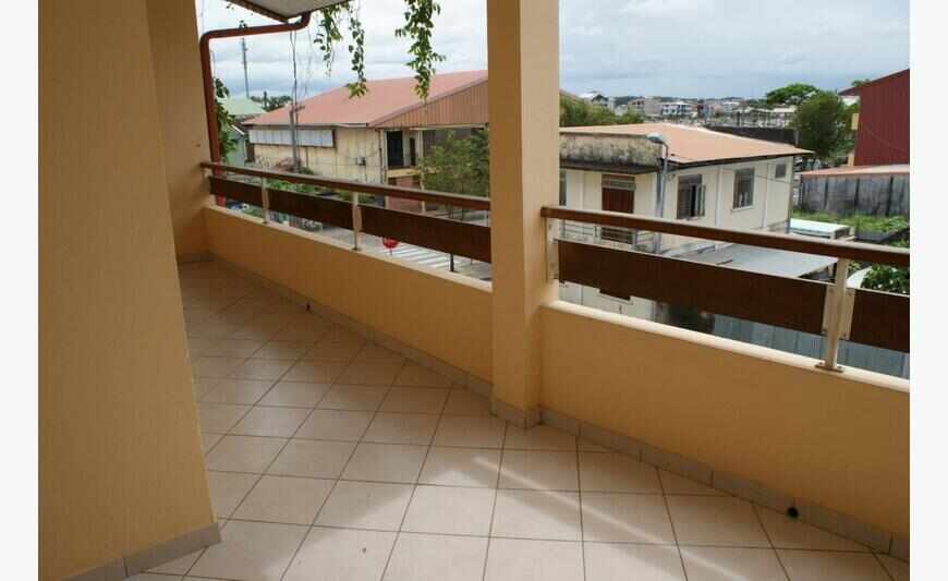 Appartement 73 m2 - T3 entrée centre...