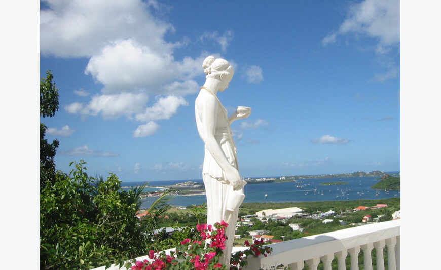 Calanie Almond Grove SXM