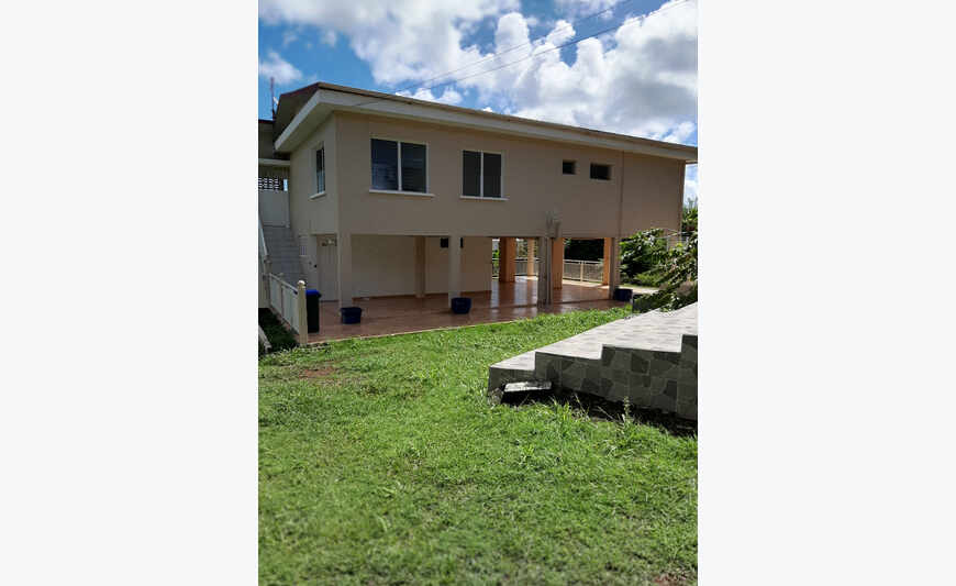Villa de type F6 avec carbet