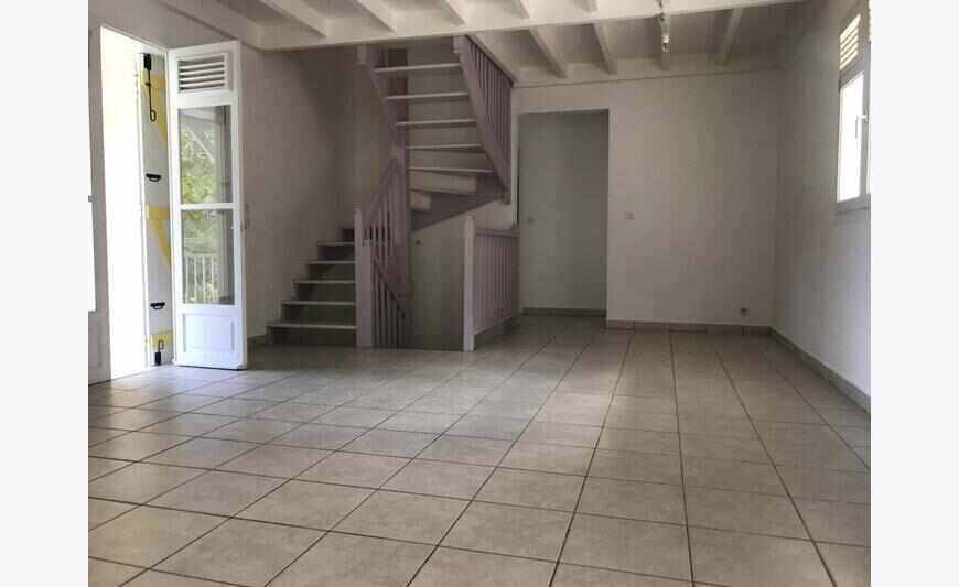 Maison 3 Chambres - Les Abymes