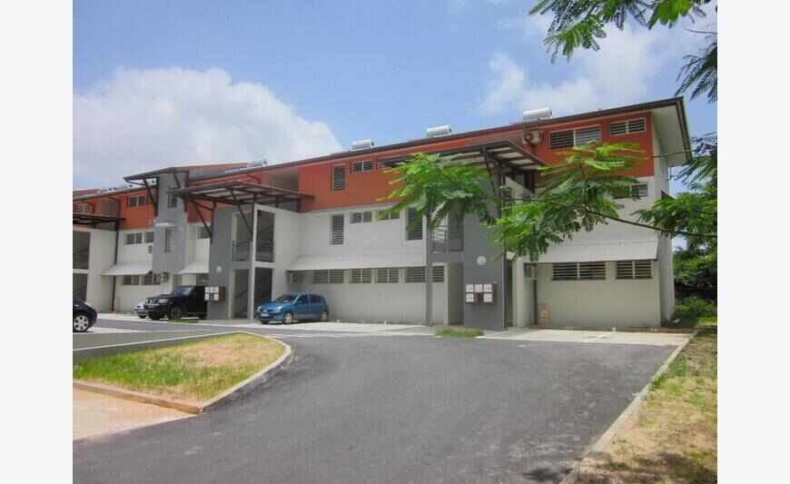 Cayenne, appartement T3 duplex
