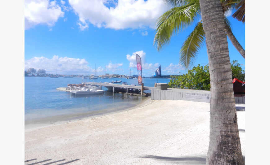 Very spacious and pretty 1 bedroom lagoon rating